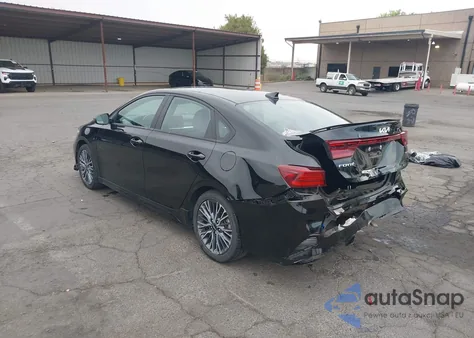 2023 Kia Forte Gt-Line z USA, uszkodzony, nr VIN 3KPF54AD7PE570518